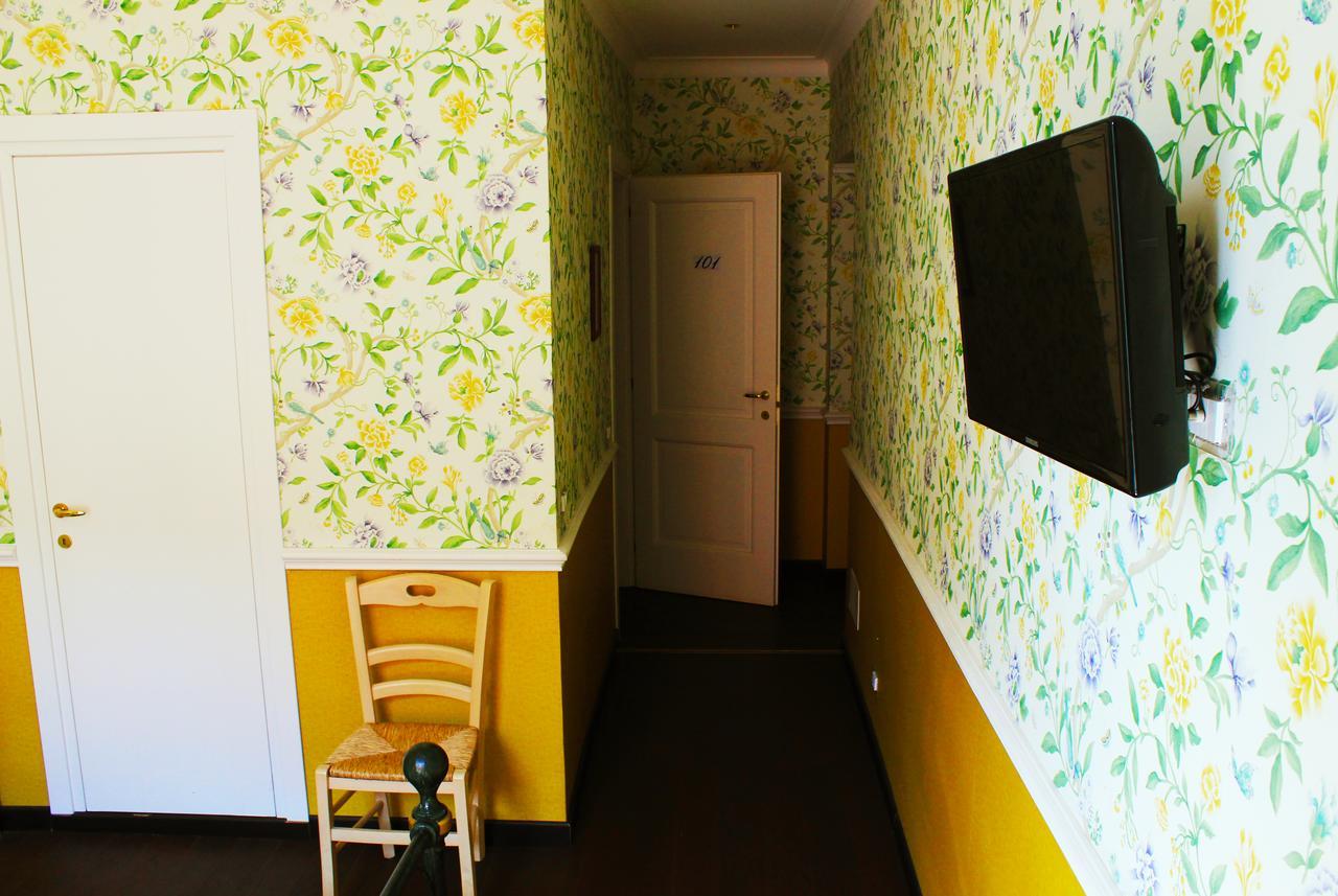 Double Room with Private Bathroom,639323643:JPEG