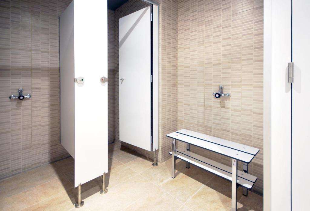 Bed in 8-Bed Mixed Dormitory Room,631969485:JPEG