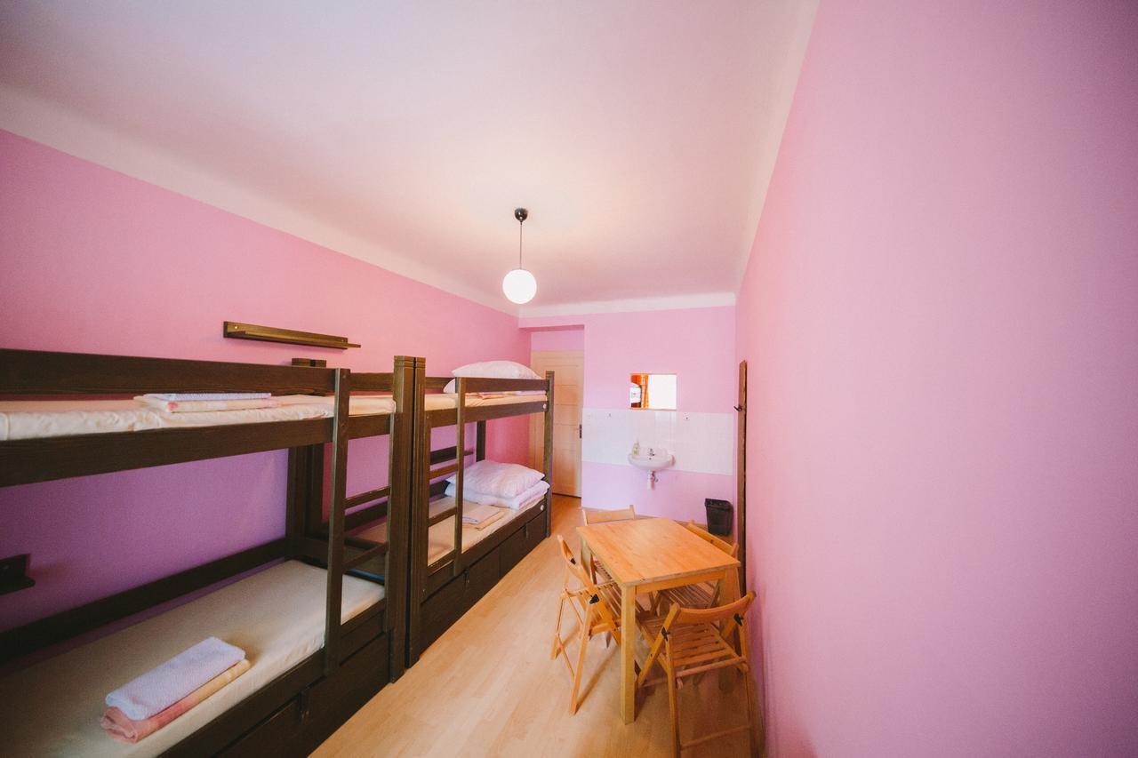 Bed 4-Bed Female Dormitory Room,1589525655:JPEG