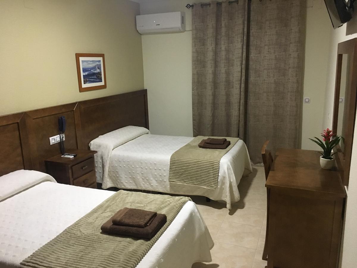 Twin Room,643624308:JPEG