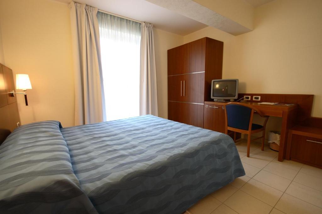 Deluxe Double or Twin Room with Balcony,110247432:JPEG