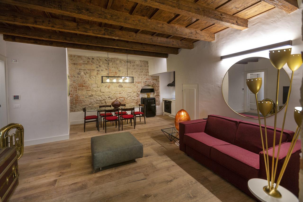 One-Bedroom Apartment,655429671:JPEG