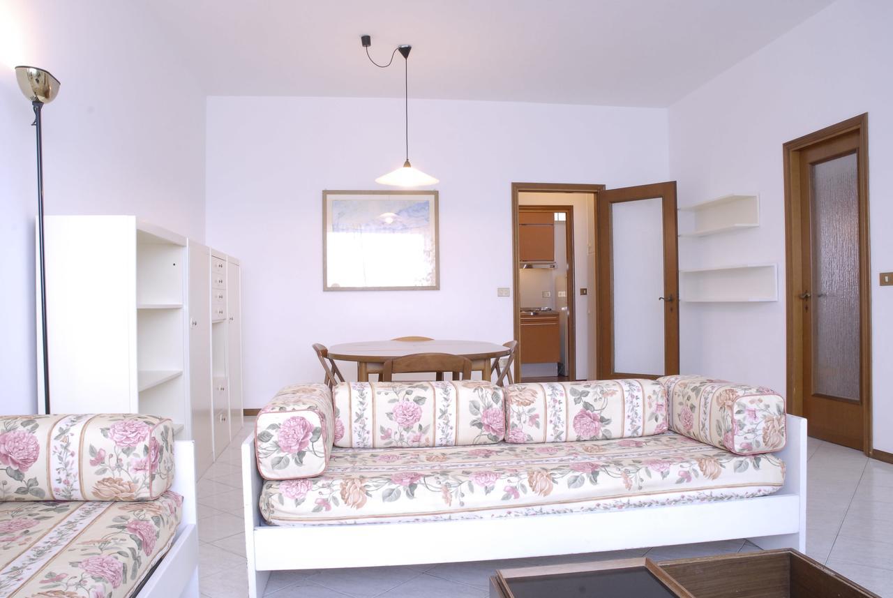 Appartamento con 2 Camere da Letto e Vista Mare