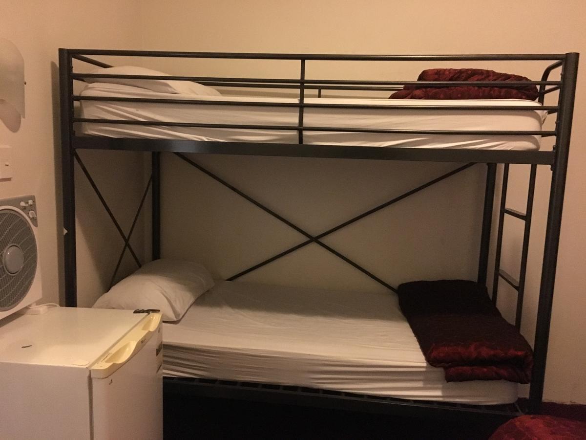 Familienzimmer mit Gemeinschaftsbad