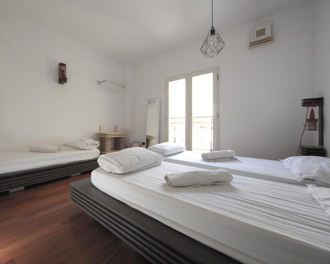 Triple Room with Shared Bathroom,664309197:JPEG