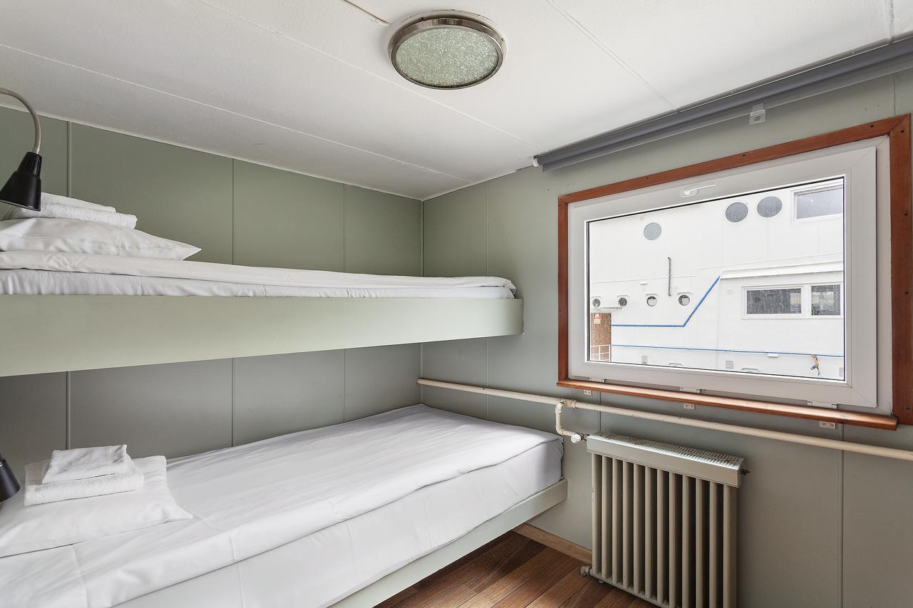 Economy Double Cabin with Shared Bathroom,664639872:JPEG