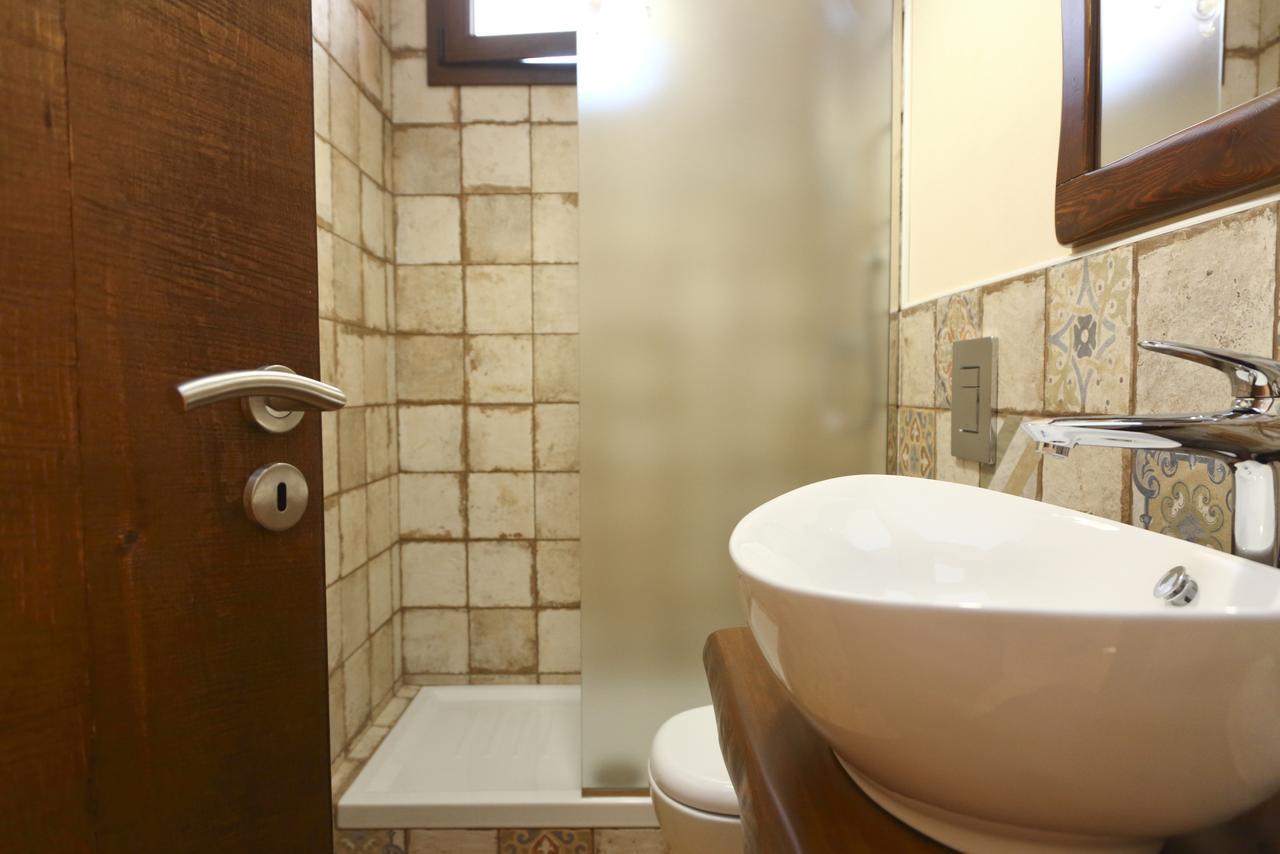 Two-Bedroom Apartment,664806273:JPEG