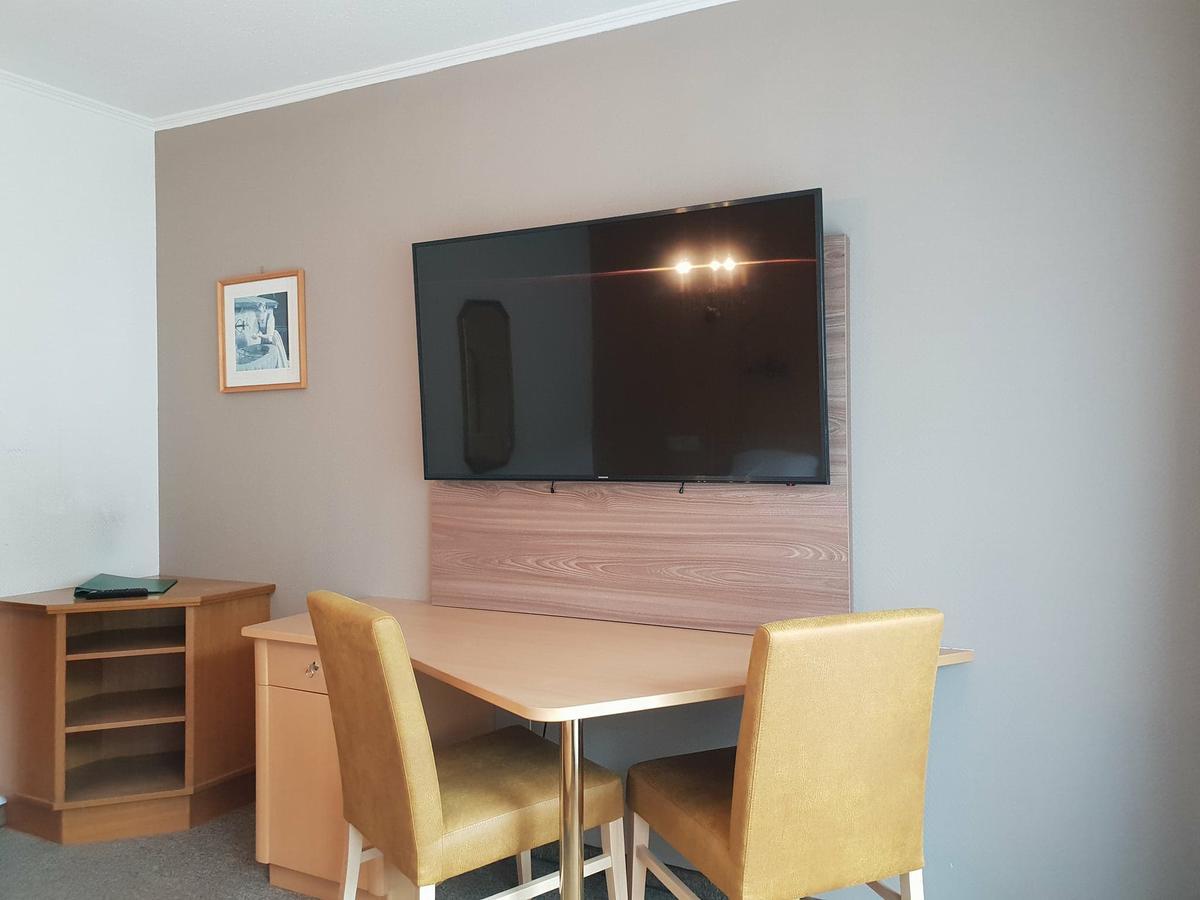 Double Room,664909101:JPEG