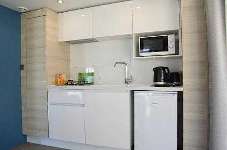 KeyWest - 2 personnes, Draps tissus et serviettes fournis, TV et climatisation, terrasse couverte,746781326:JPEG