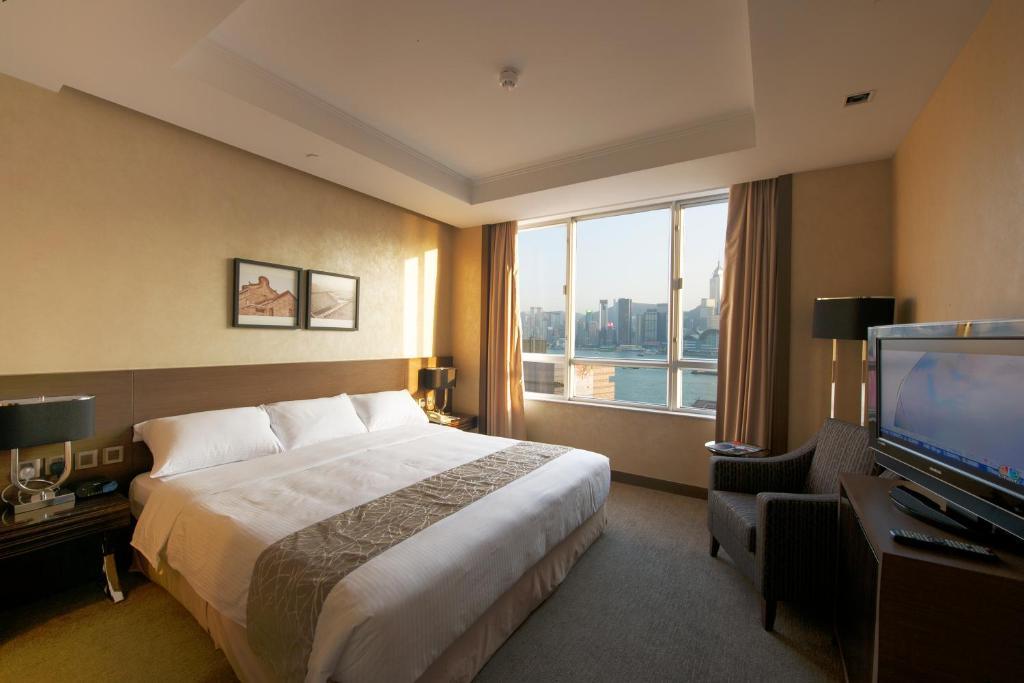King Suite with Harbour View