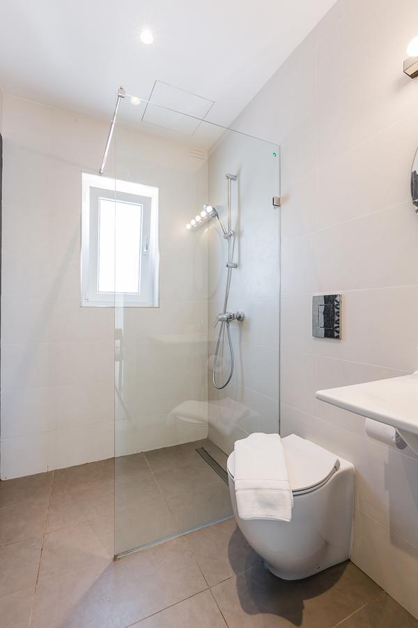 Junior Suite with Spa Access,670384170:JPEG