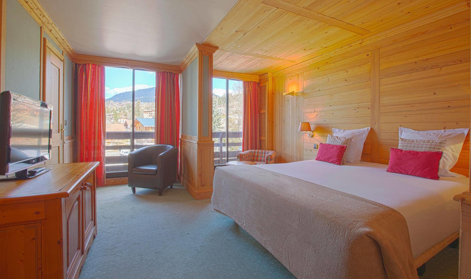 Royal Triple Room