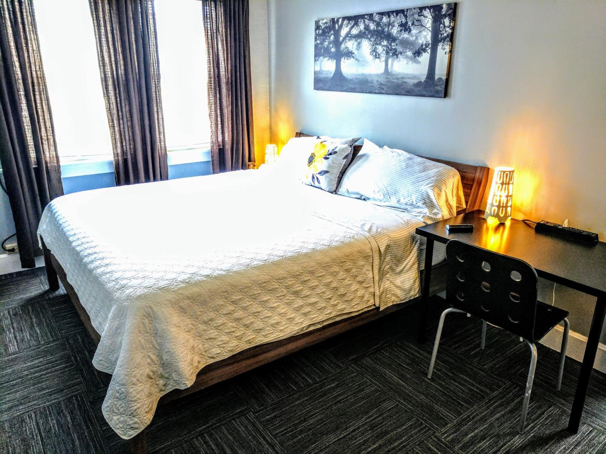 Deluxe King Room