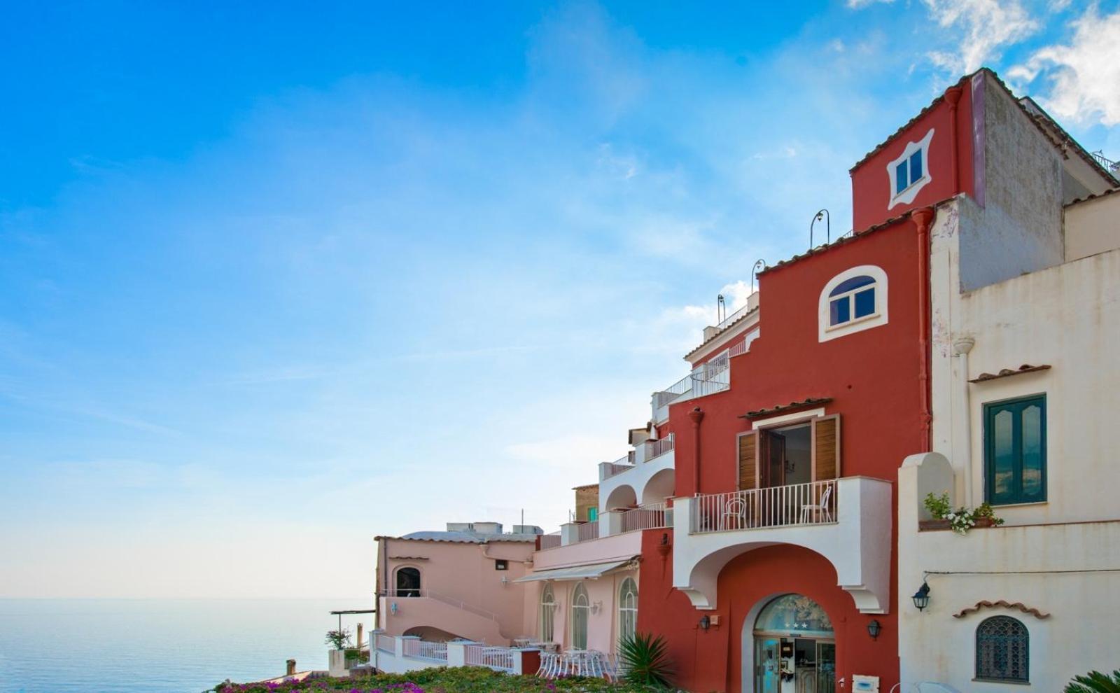 Habitación Triple con balcón y vistas al mar