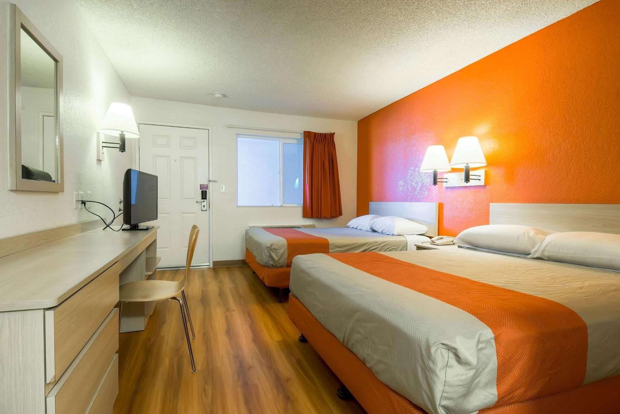 Quadruple Room - Disability Access - Roll in Shower,1211721232:JPEG