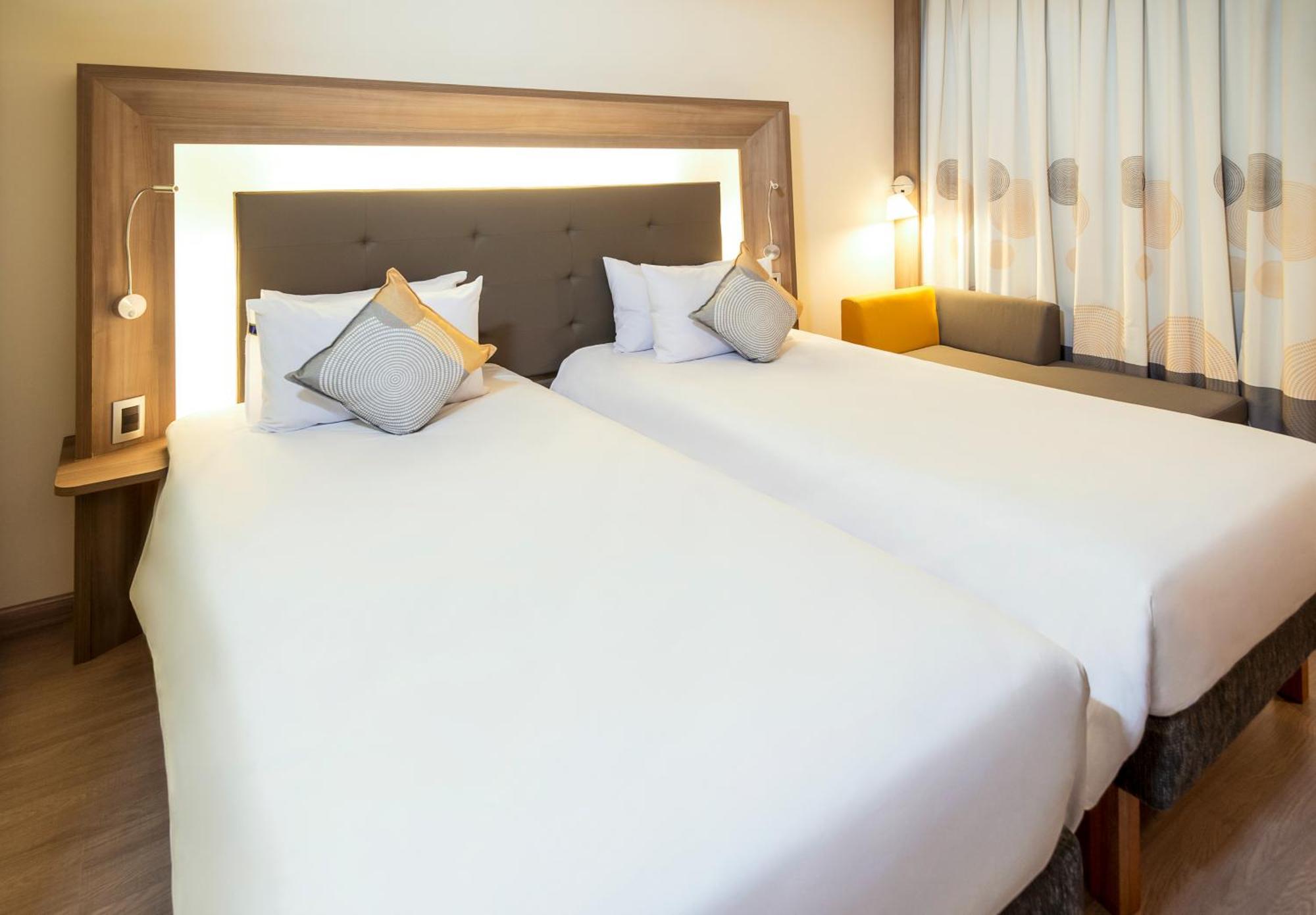 Camera Superior Doppia con Letti Singoli con Divano-Letto
