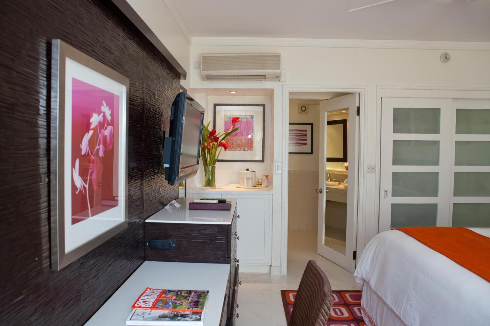 Ocean View Room, Guest room