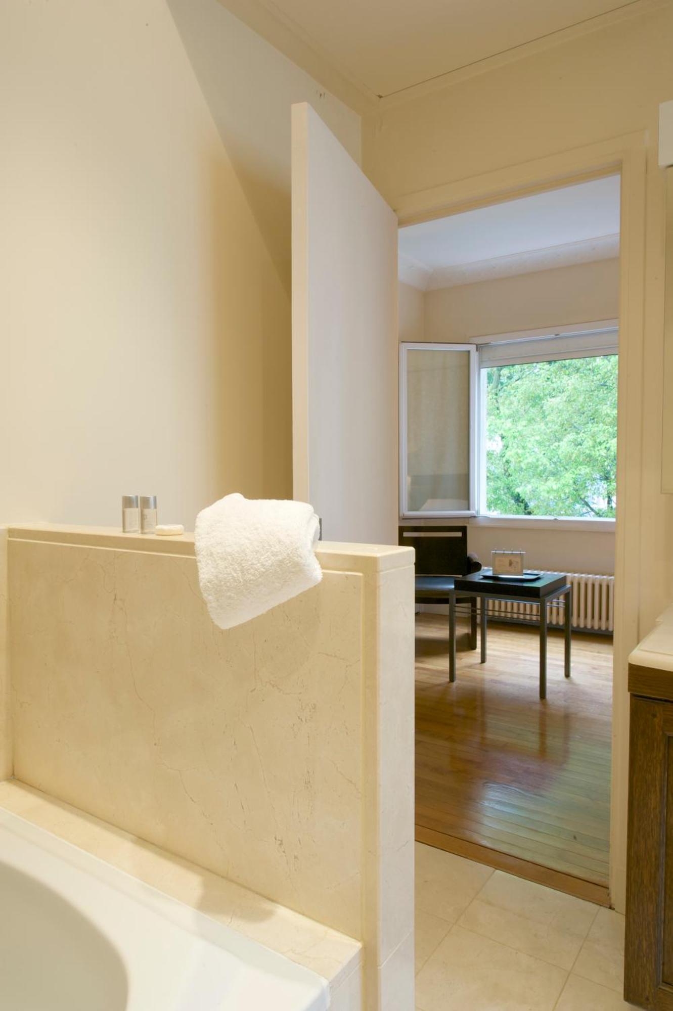 King Room with Spa Bath,1154167110:JPEG