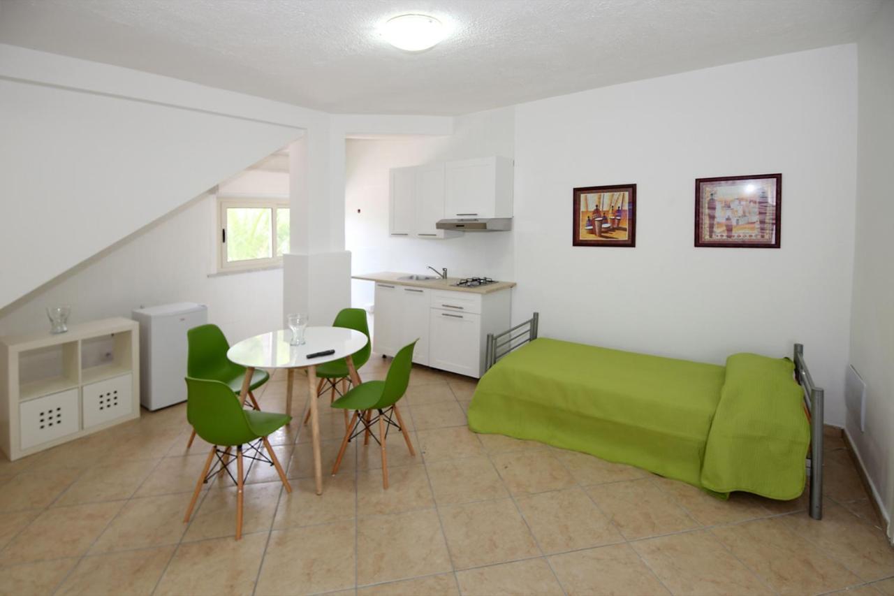 Studio Apartment,717289915:JPEG