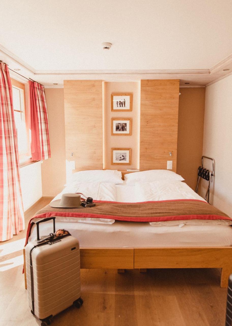 Basic Double or Twin Room with Balcony and Matterhorn View