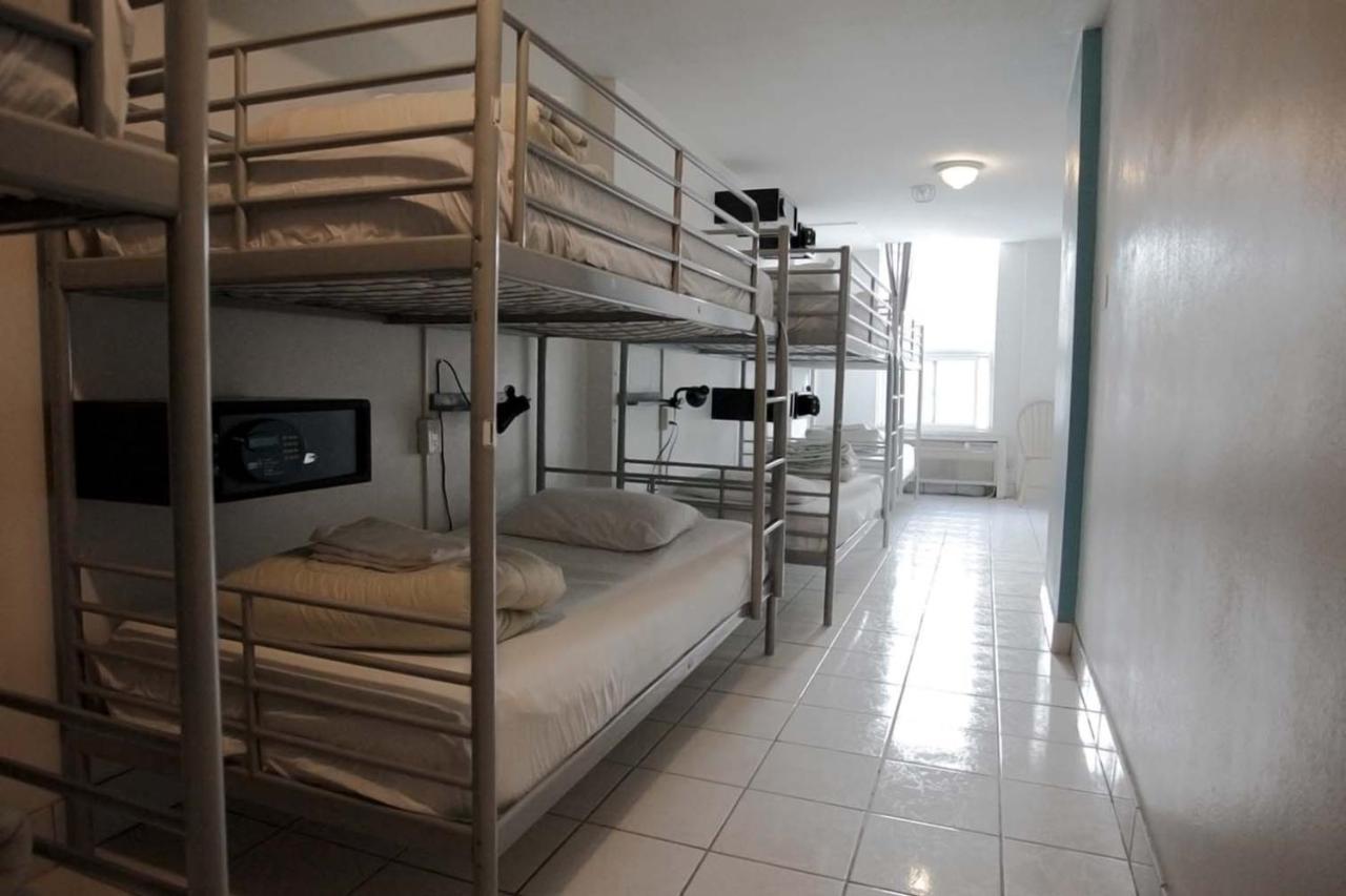 Cama en habitación compartida mixta de 10 camas