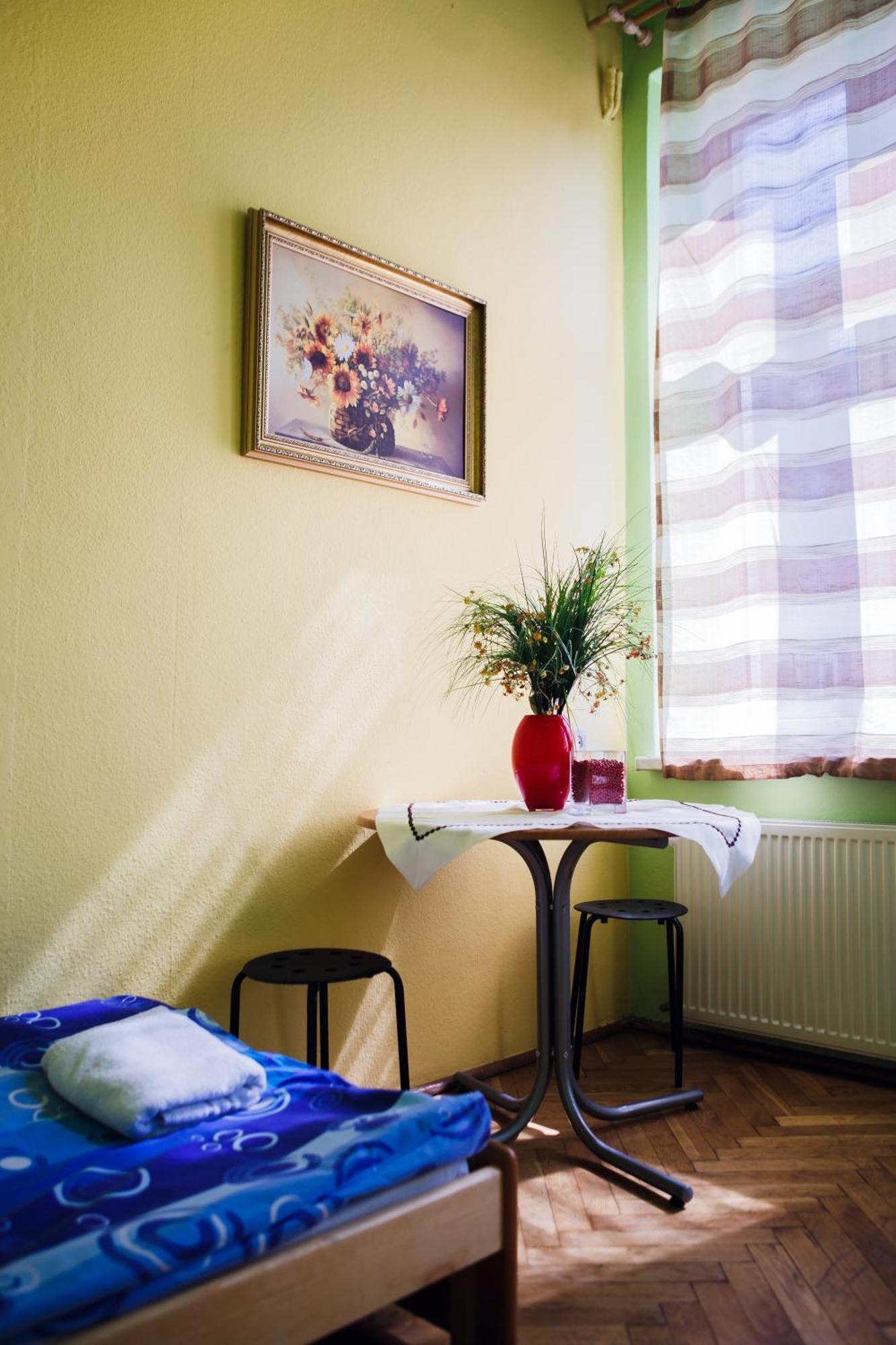 Chambre Triple Basique avec Salle de Bains Commune
