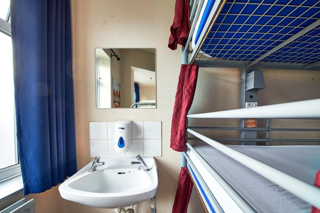 Bed in Gemengde Slaapzaal met 8 Bedden en Externe Gedeelde Badkamer