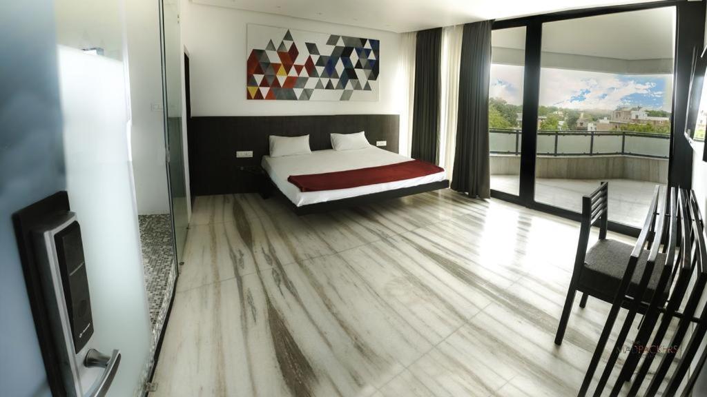 King Room with Balcony