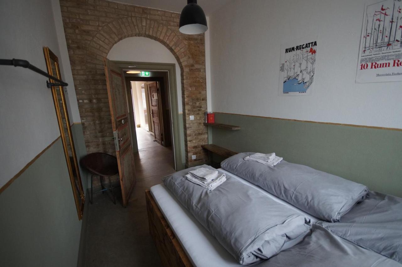 Doppel-/Zweibettzimmer mit Gemeinschaftsbad