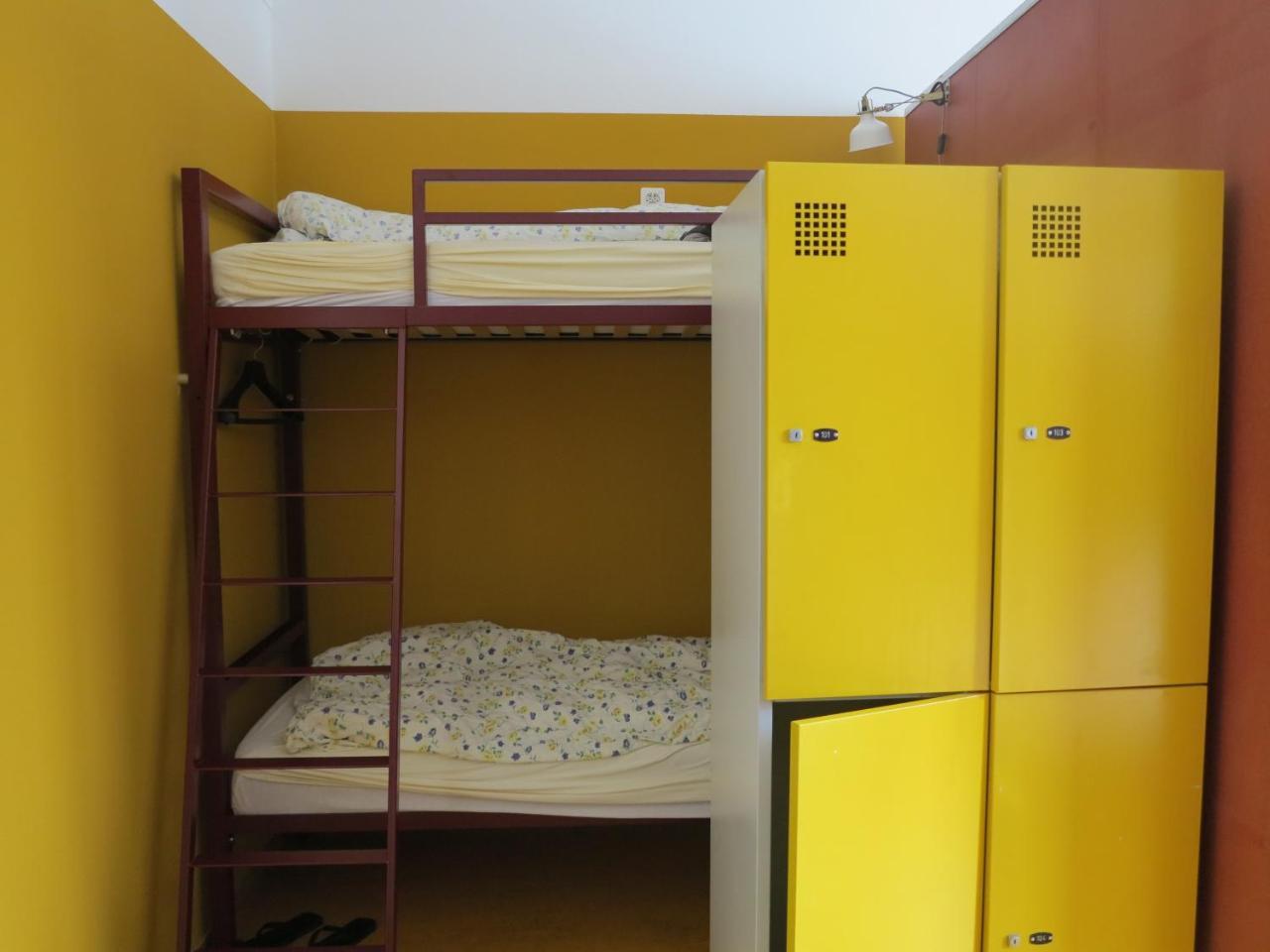 Bed in Mixed Dormitory Room,761926531:JPEG
