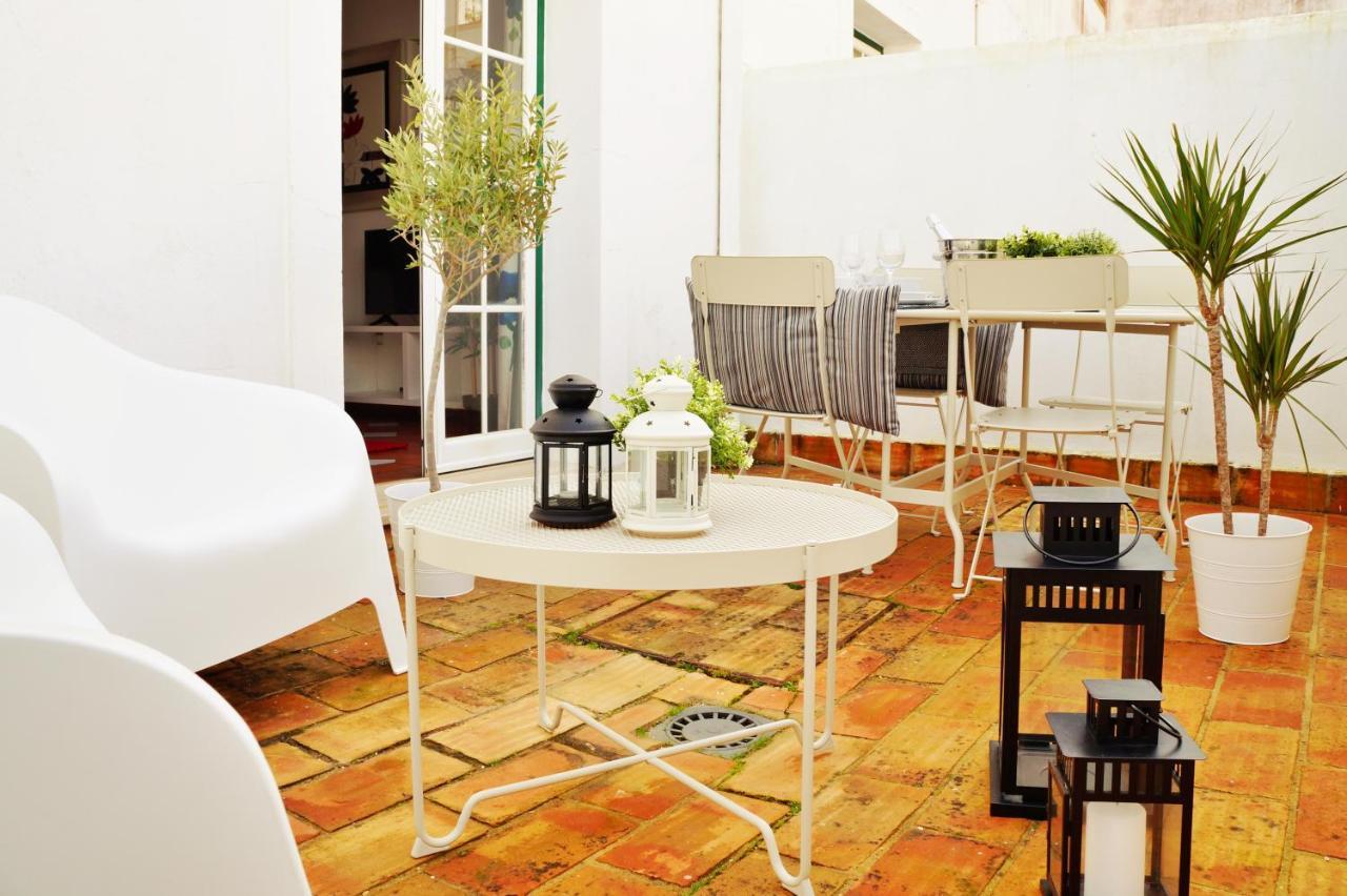 One-Bedroom Apartment with Terrace and Balcony