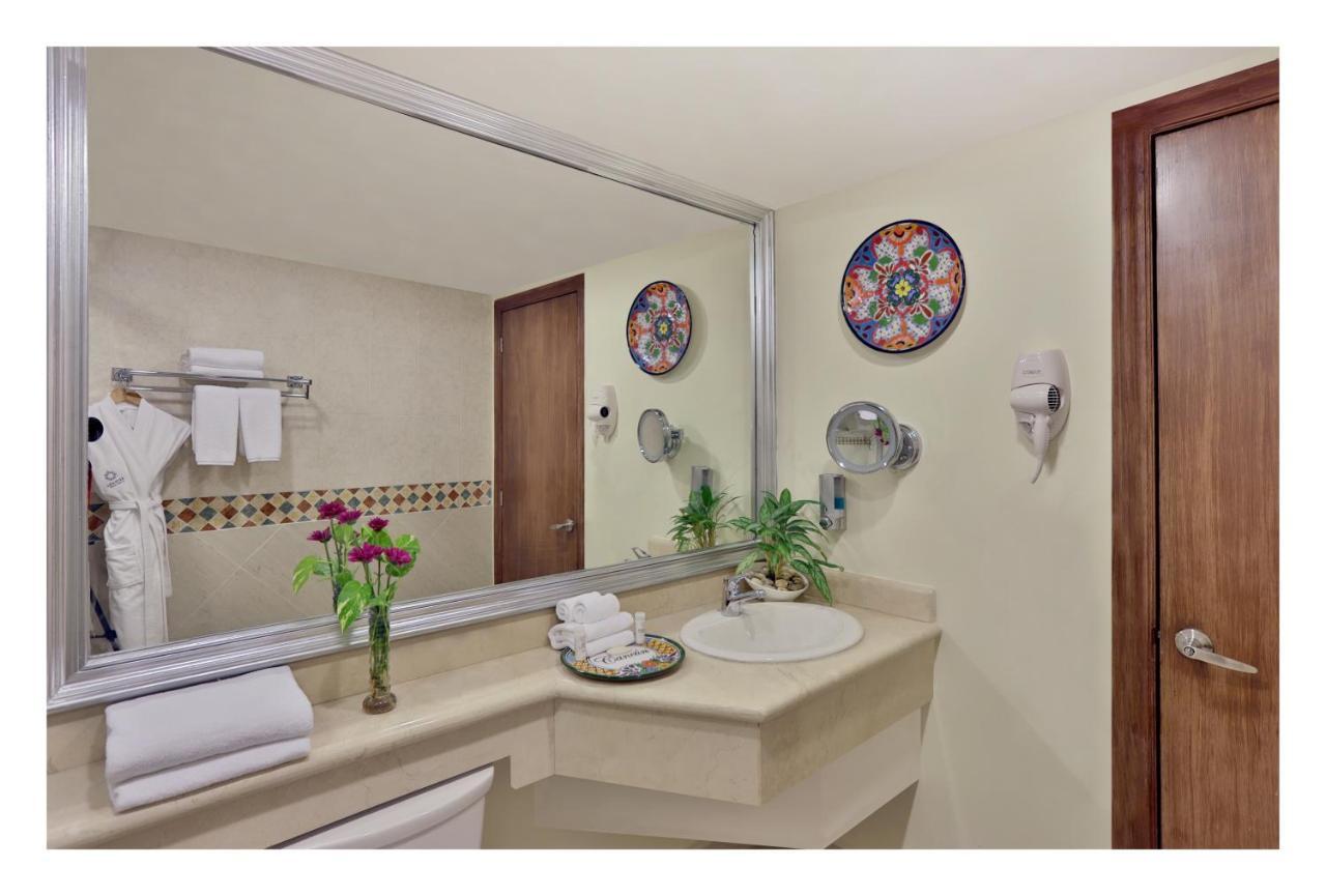 Double Room with Two Double Beds,775402378:JPEG