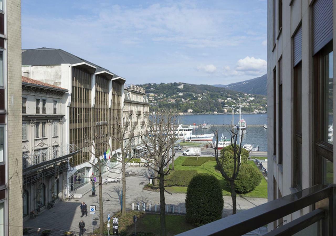 Three-Bedroom Apartment with Lake View,815373842:JPEG