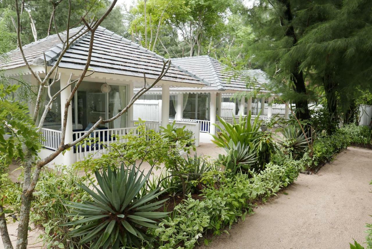Beach Bungalow with Partial Sea View