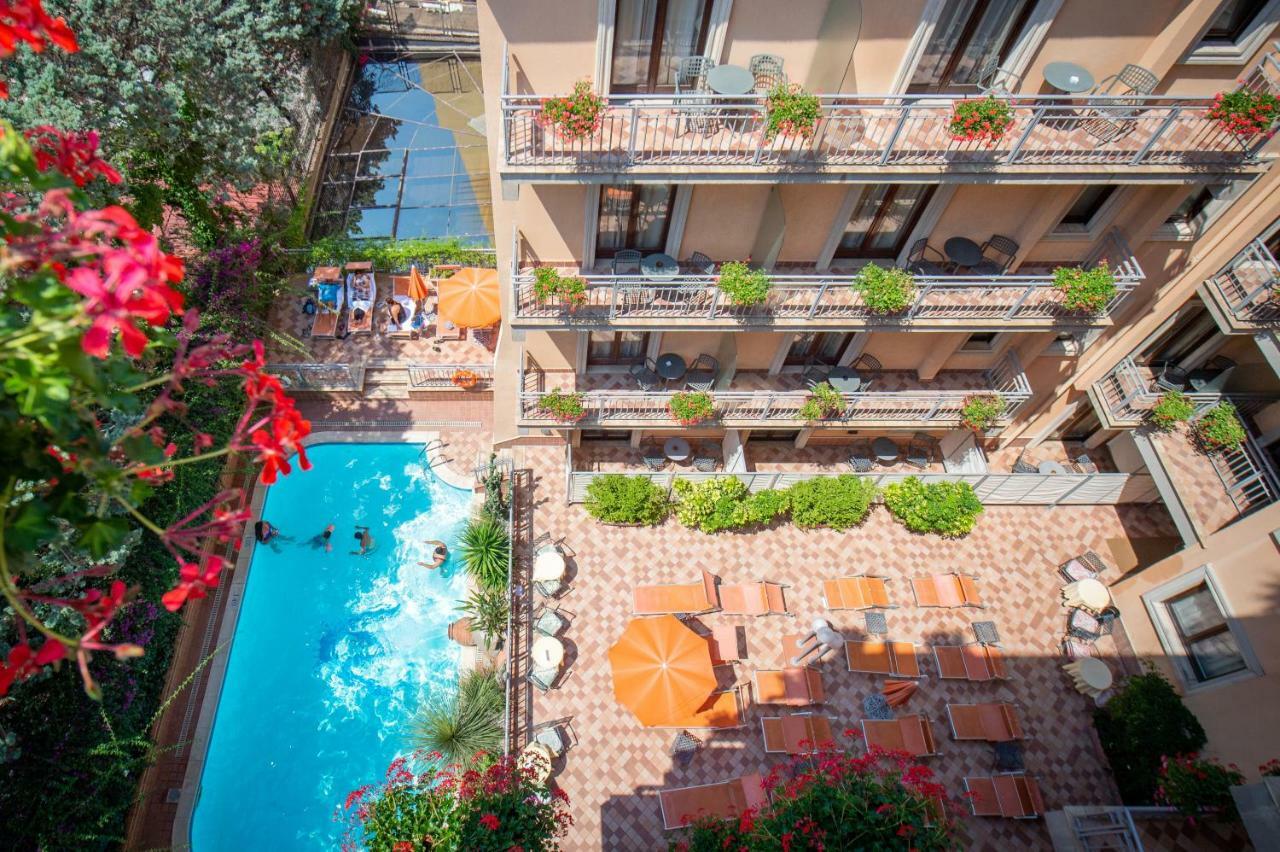 Double or Twin Room Pool View,831989087:JPEG