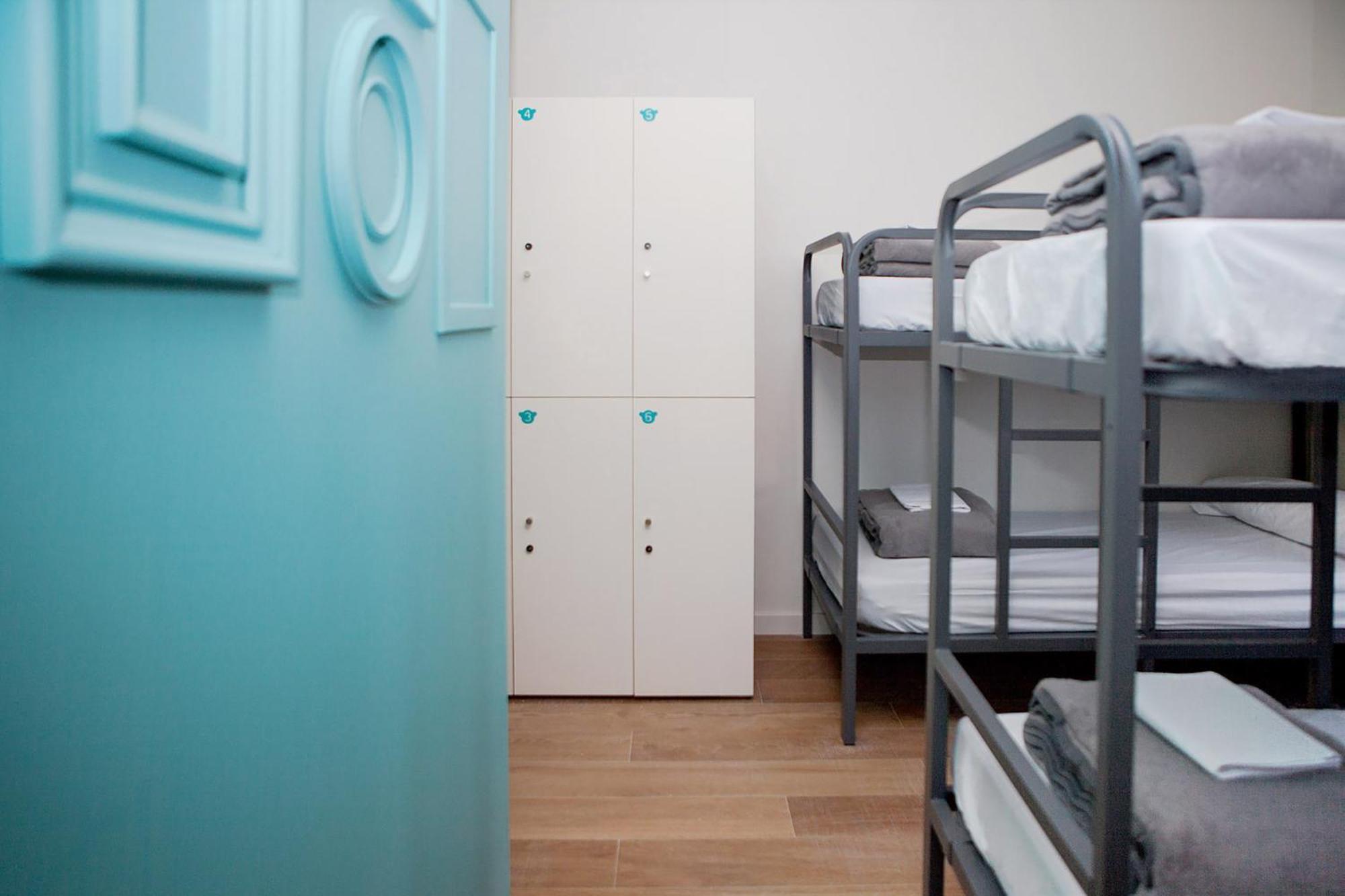 Bed in 6-Bed Mixed Dormitory Room with Private Bathroom