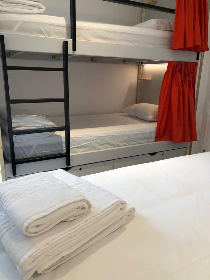 Quarto Familiar com Casa de Banho Partilhada