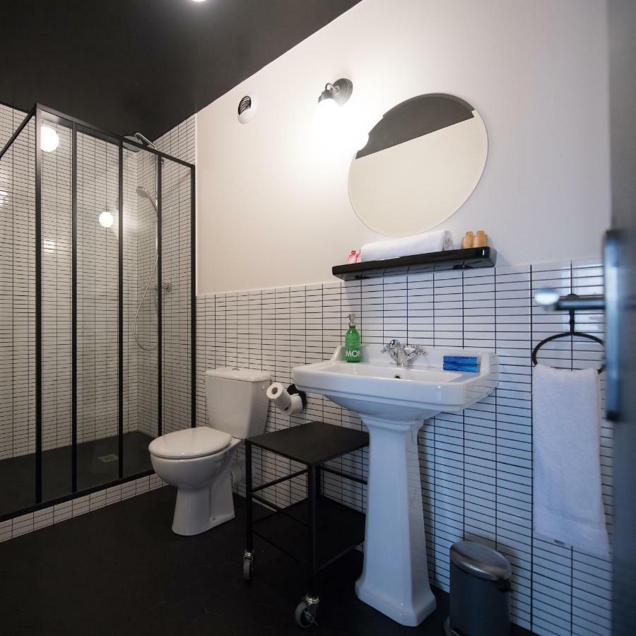 Large Double Room with Private Bathroom,961565872:JPEG