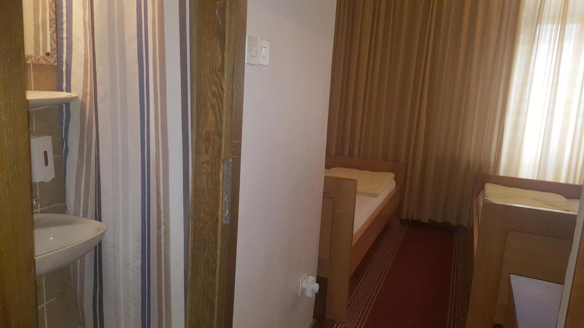 Single Room Private Bathroom