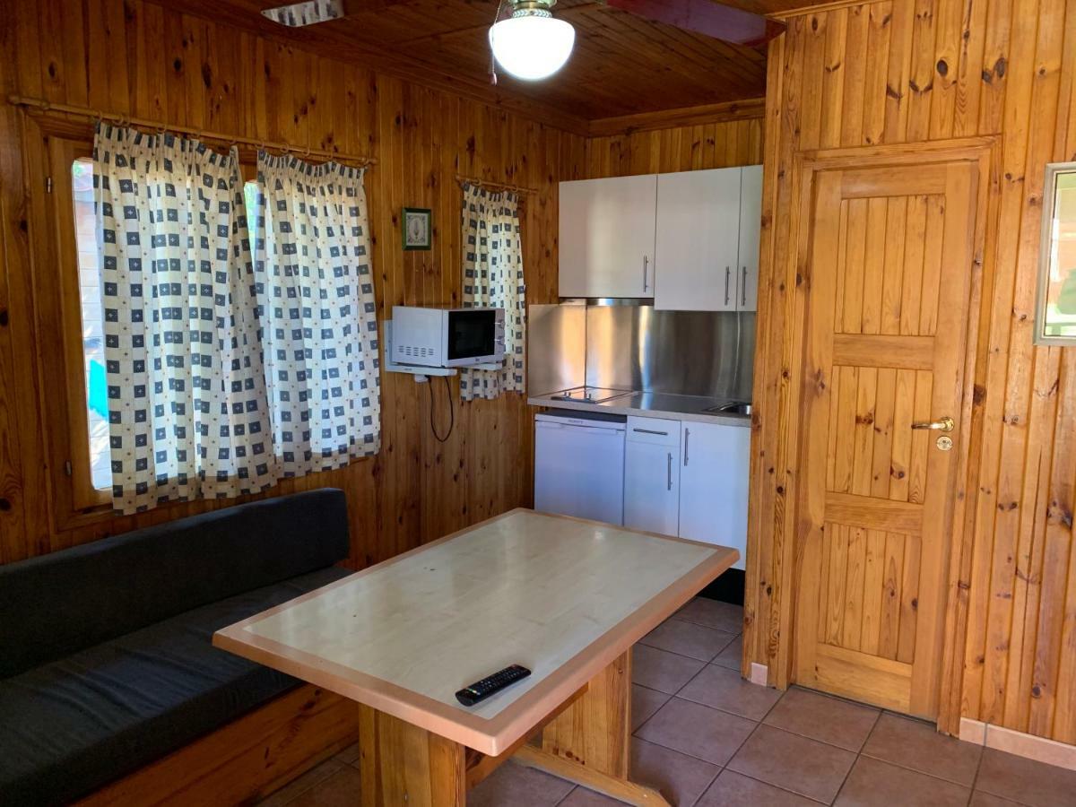 Two-Bedroom Bungalow (4 Adults),806812194:JPEG