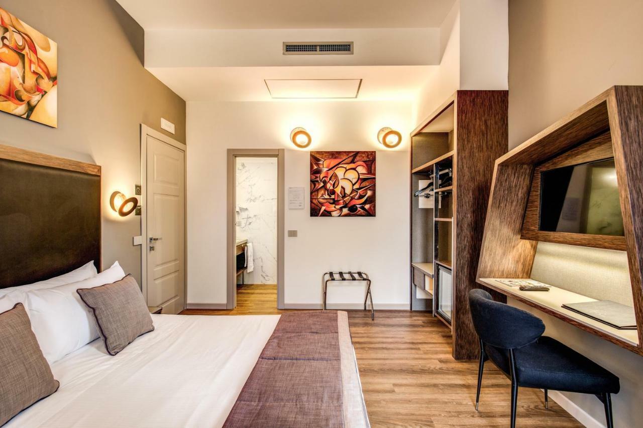 Superior Double or Twin Room,806990919:JPEG