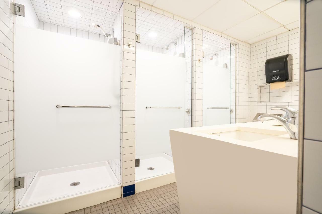 Quarto Quádruplo Privado com Casa de Banho Partilhada