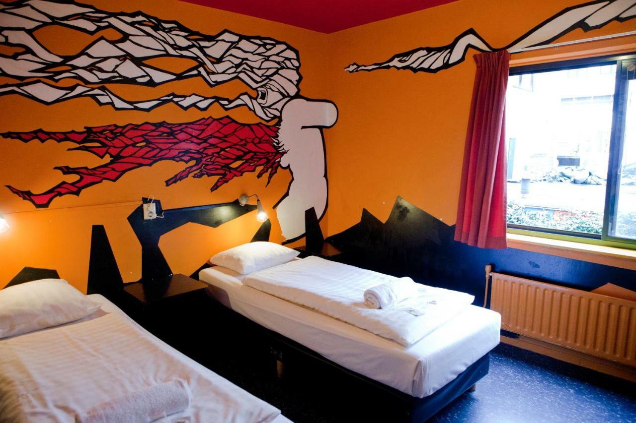 Small Twin Room,1643772250:JPEG