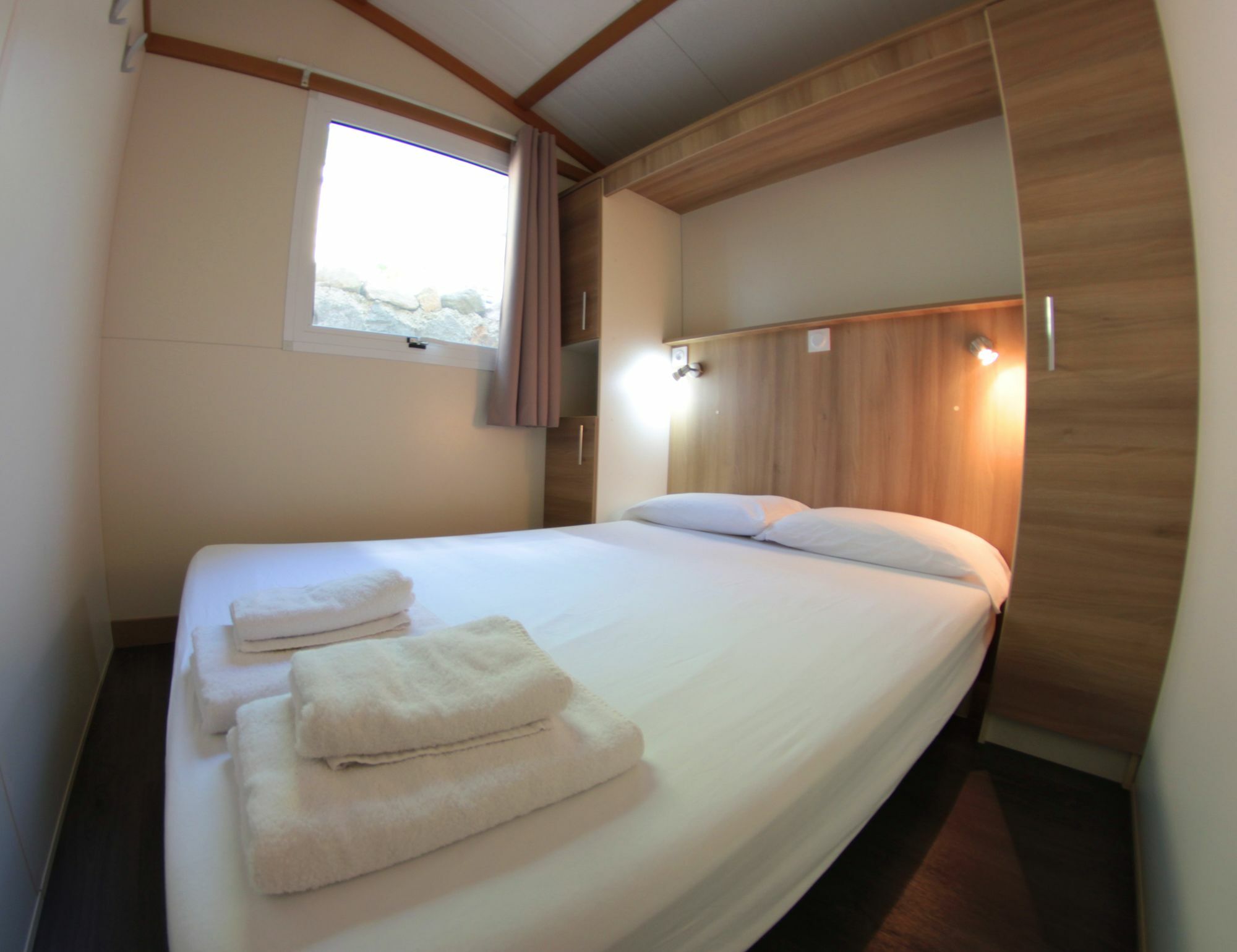Mobile Home 2 Chambres (5 Adultes)