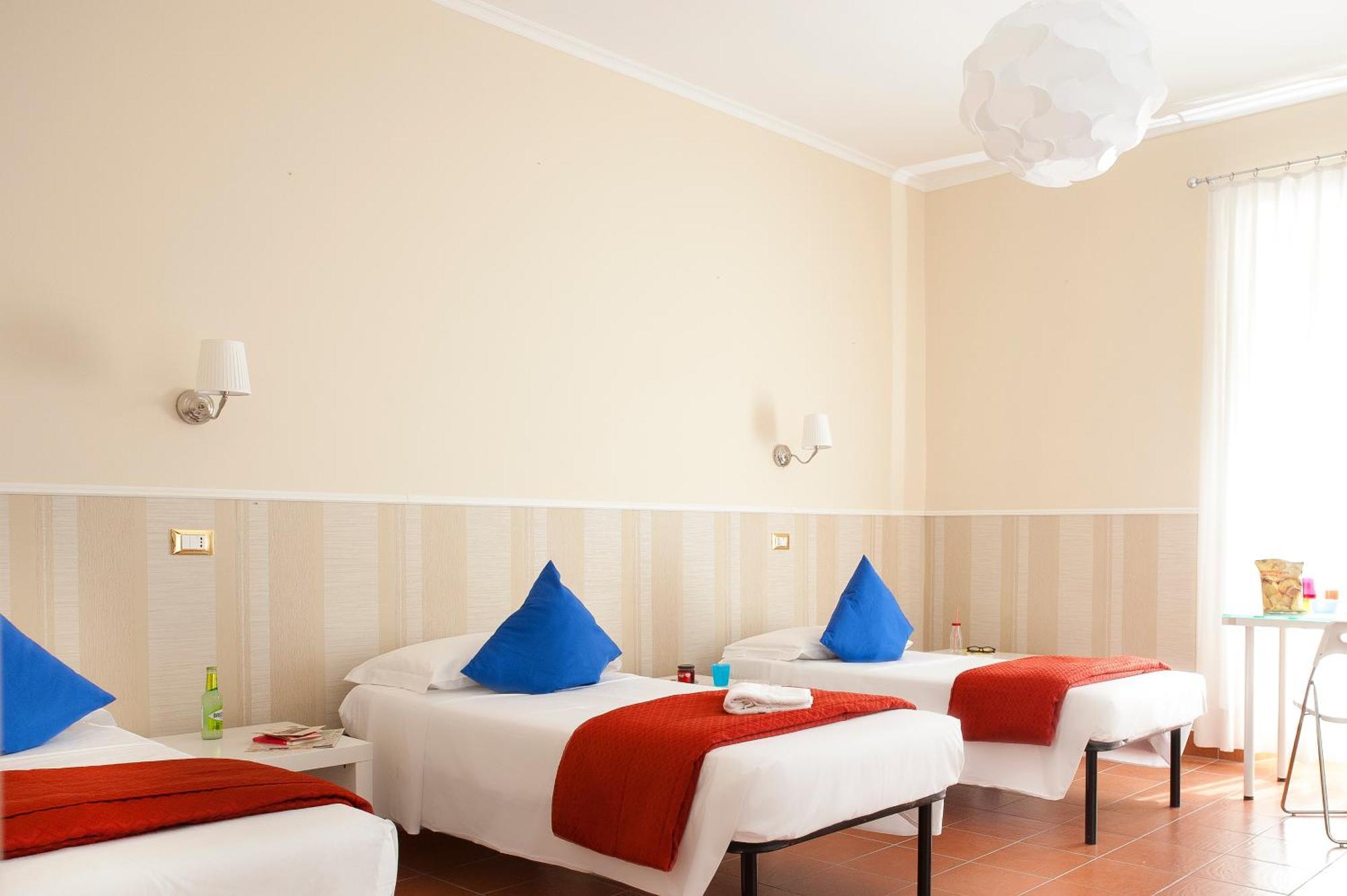 Basic Triple Room with Shared Bathroom,823220579:JPEG