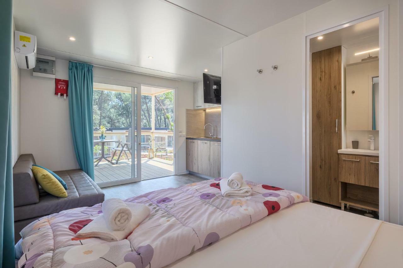 Romantic Suite Mobile Home