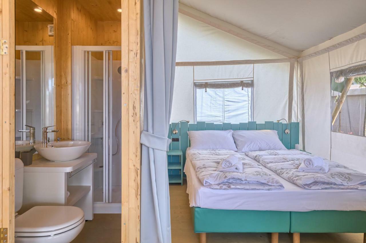 Family Three-Bedroom Tent Terrace