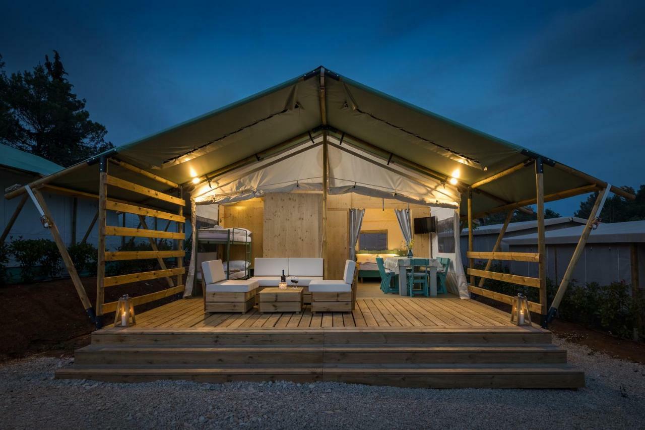 Family Three-Bedroom Tent Terrace