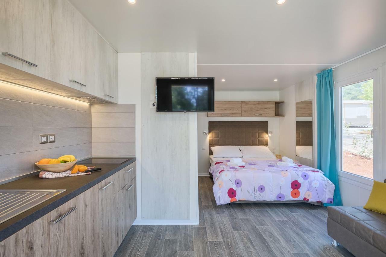 Romantic Suite Mobile Home