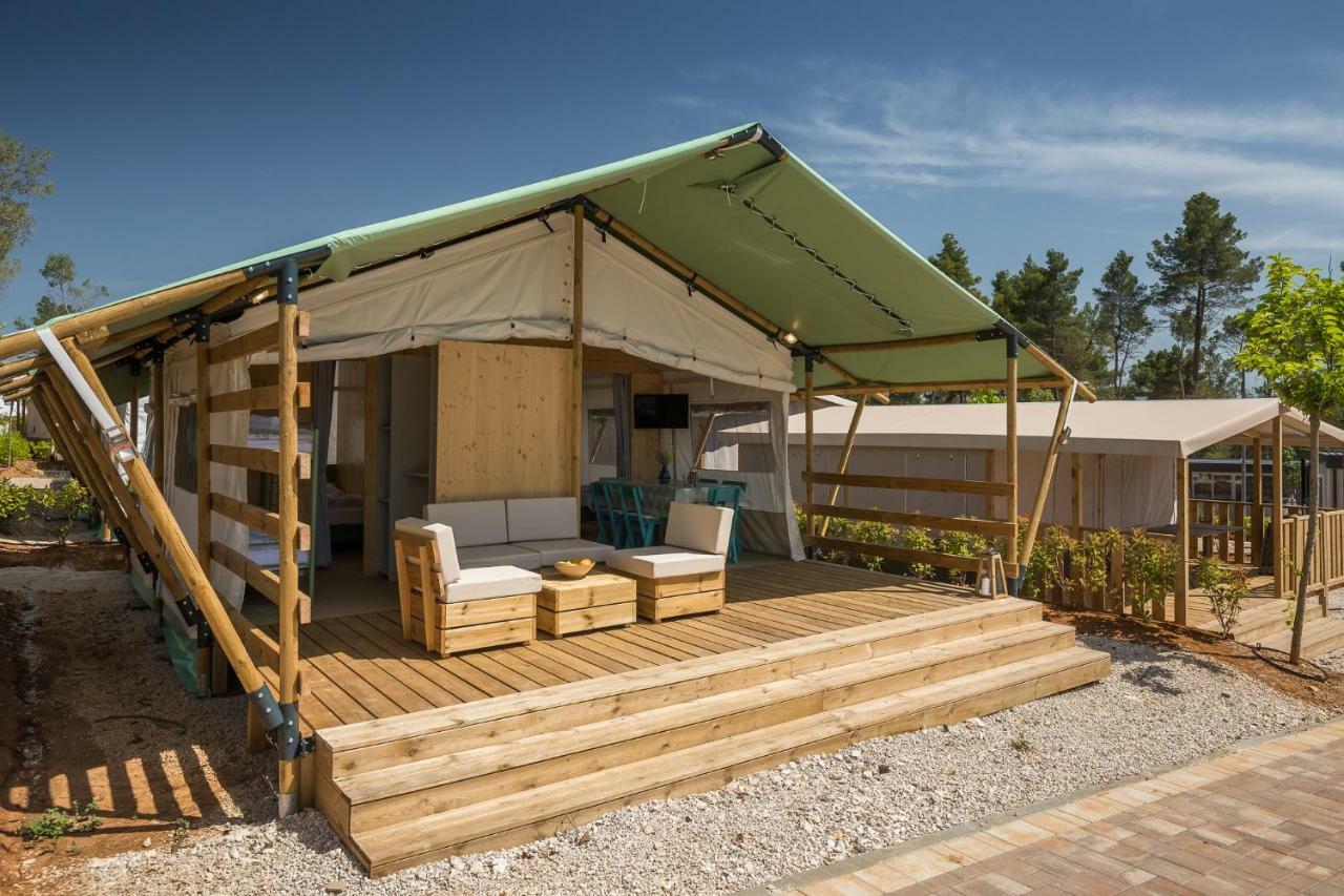 Family Three-Bedroom Tent Terrace